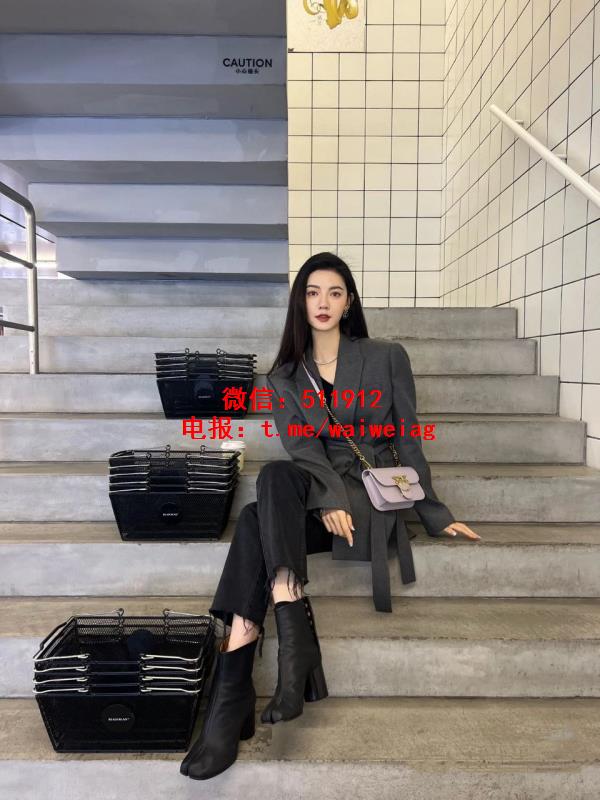 高级感气质御姐Mina