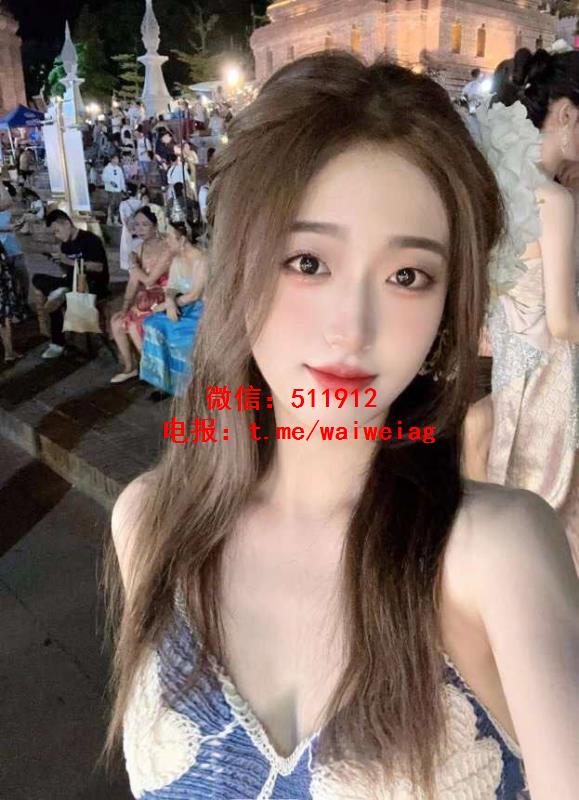 极品甜美风网红模特芊朵朵
