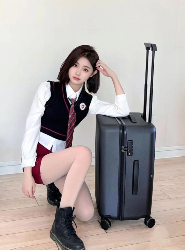 清新气质留学生艾艺琳