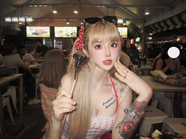 知名网红婉萍