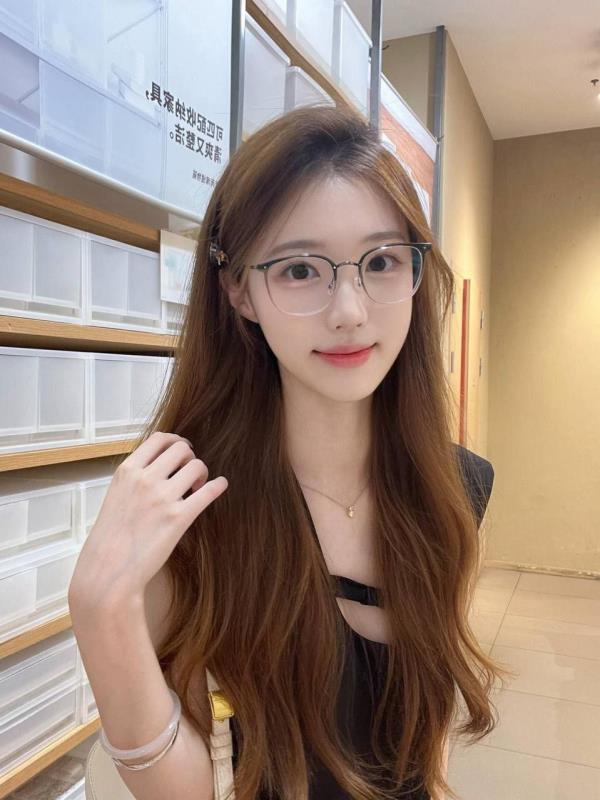 大学校花Astrid