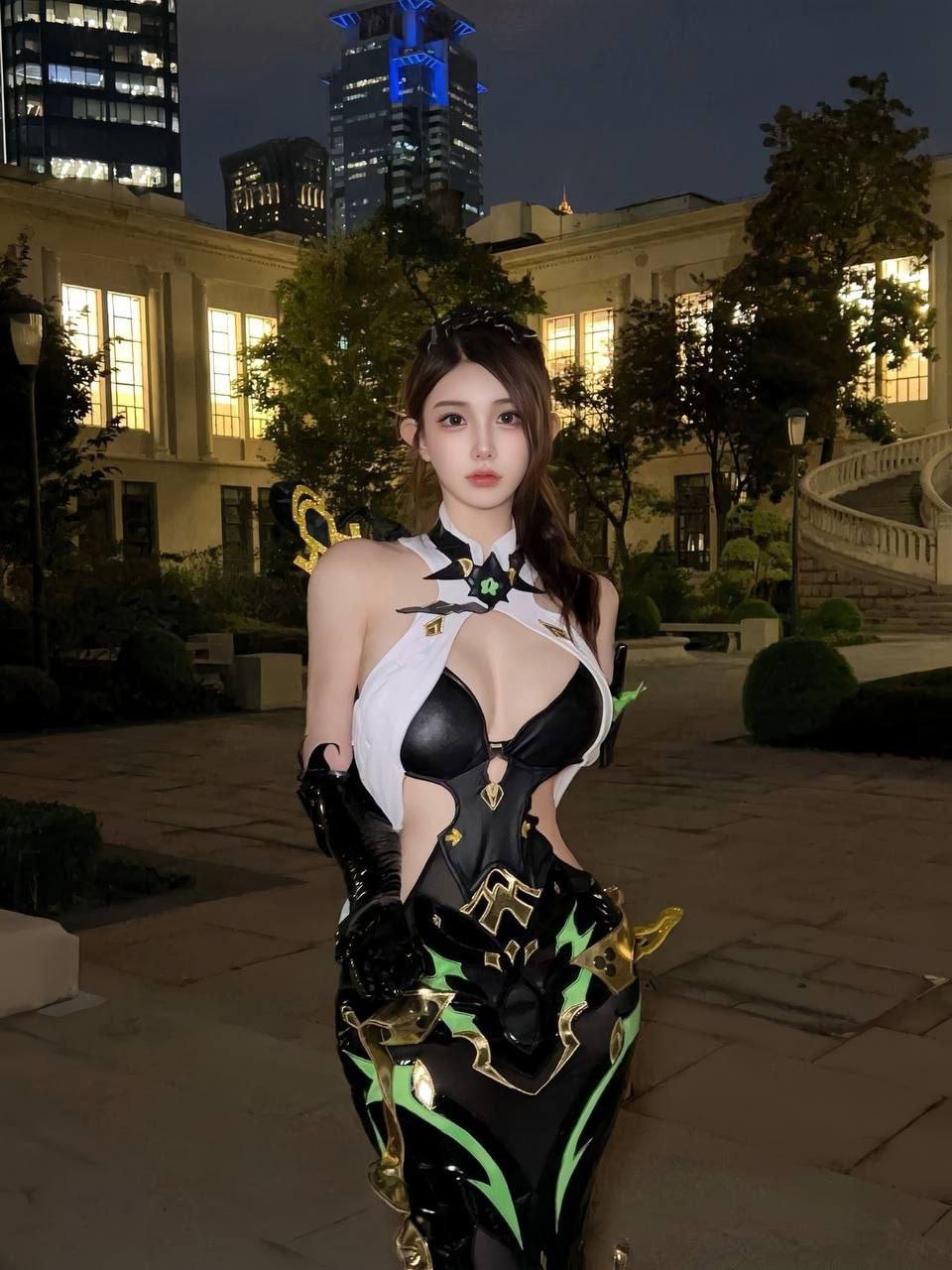 可御可萝Coser沁娅