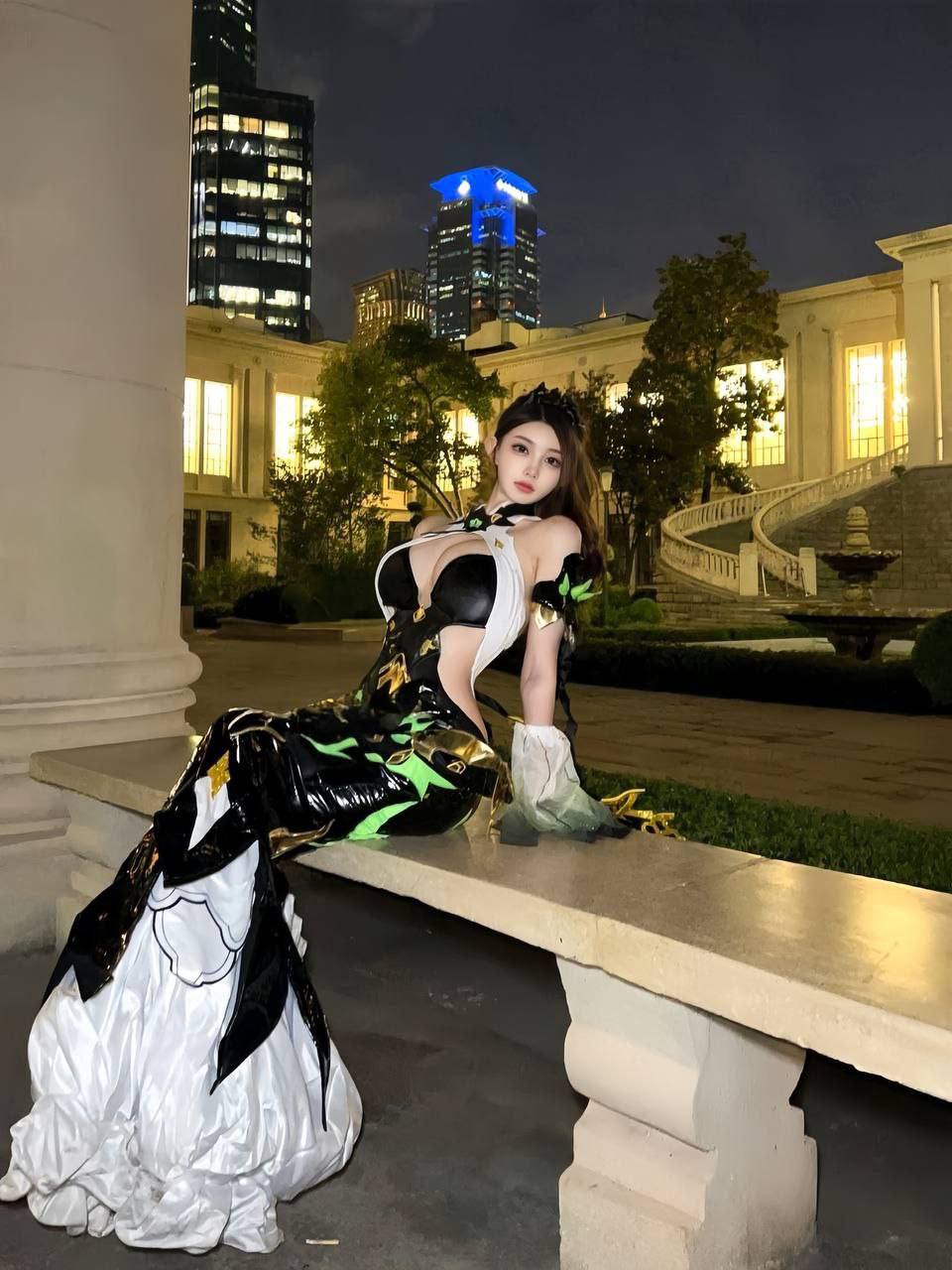 可御可萝Coser沁娅