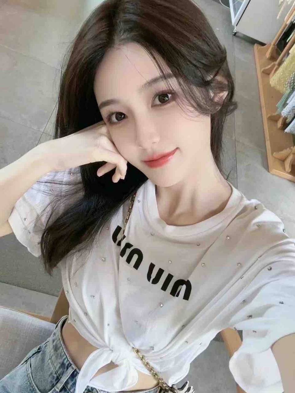 迷人的小甜心莹然