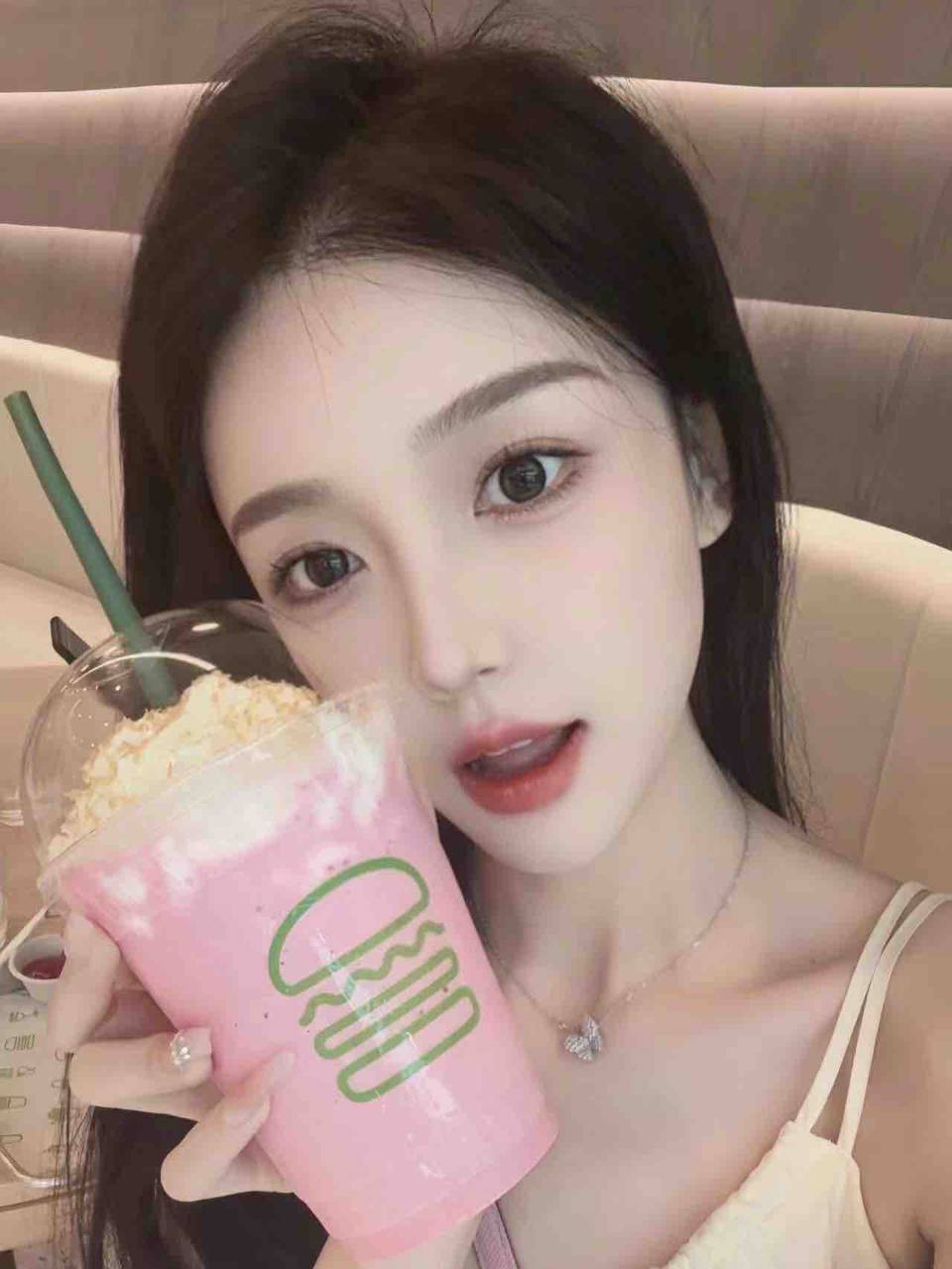 迷人的小甜心莹然