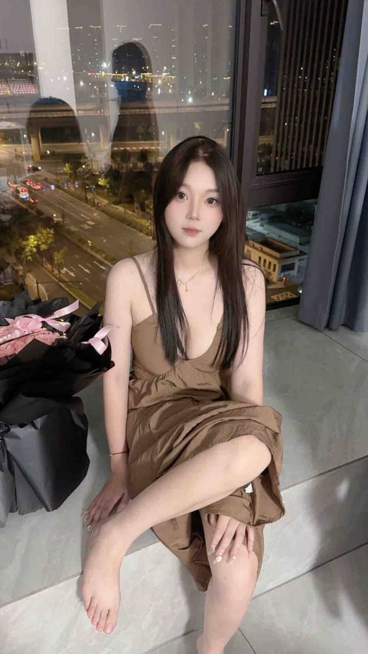 网络颜值主播淑雪