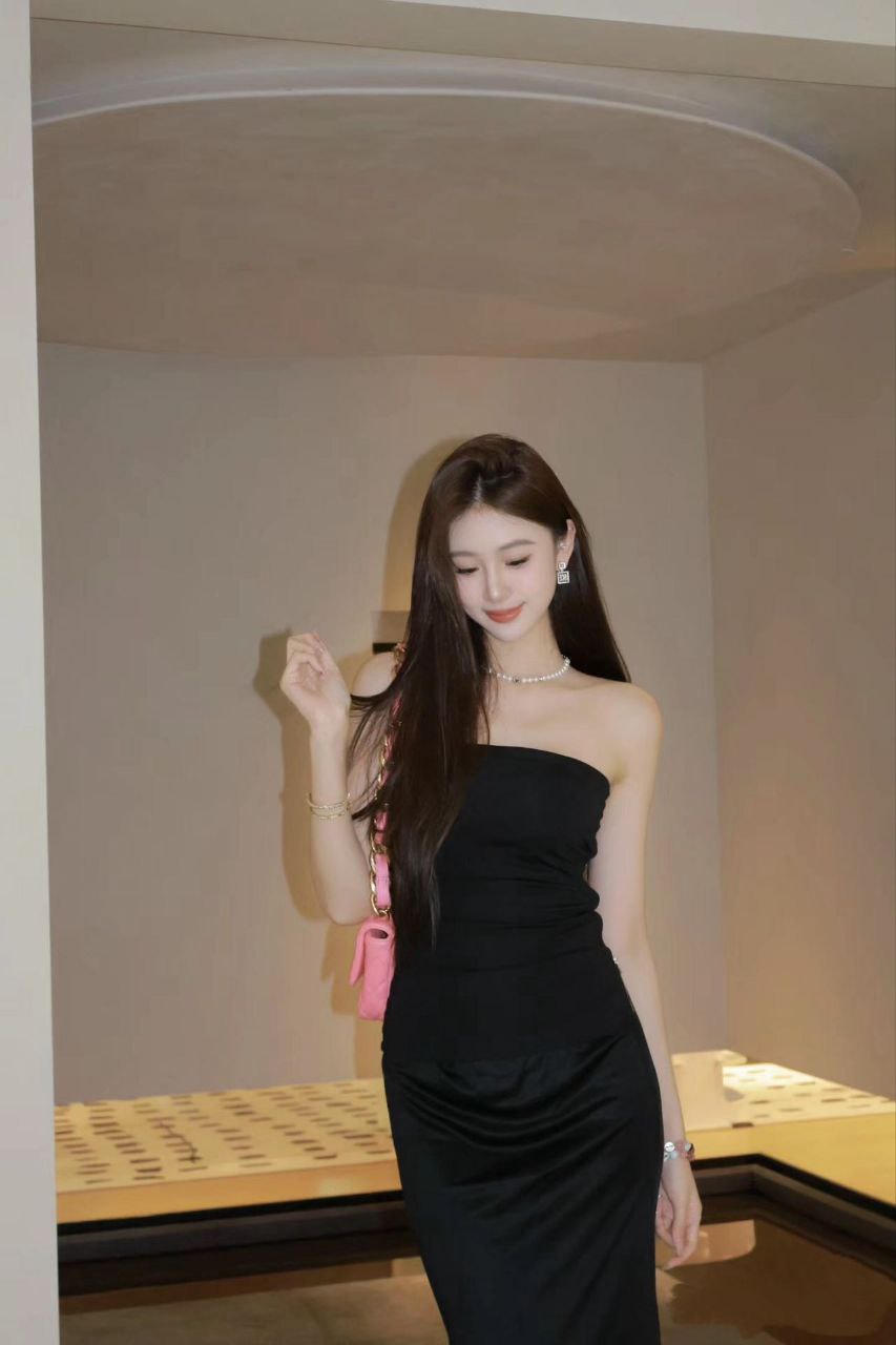高挑长腿女神Alina