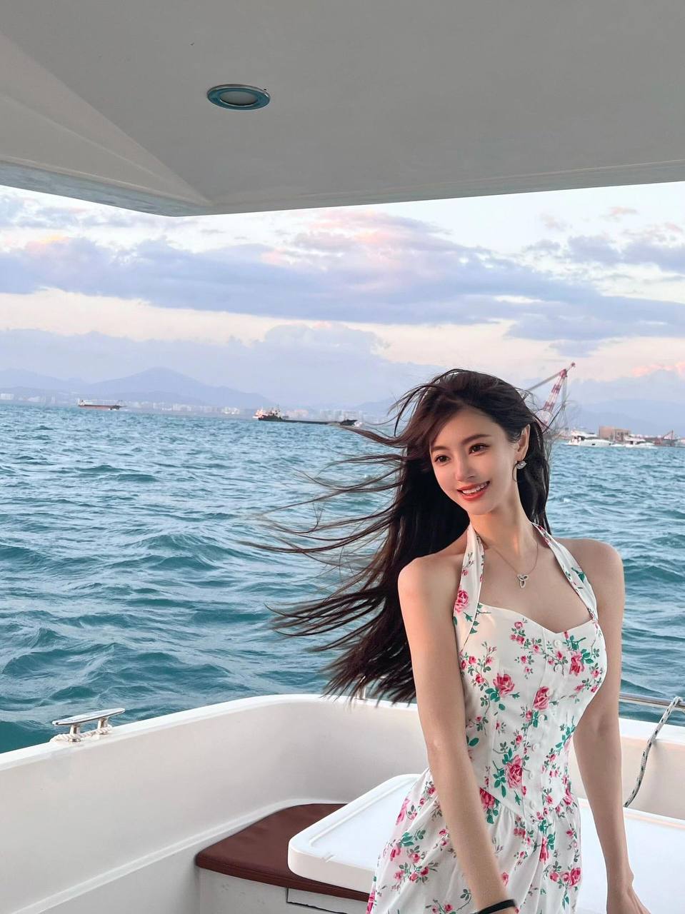 爱好高尔夫小姐姐子萱
