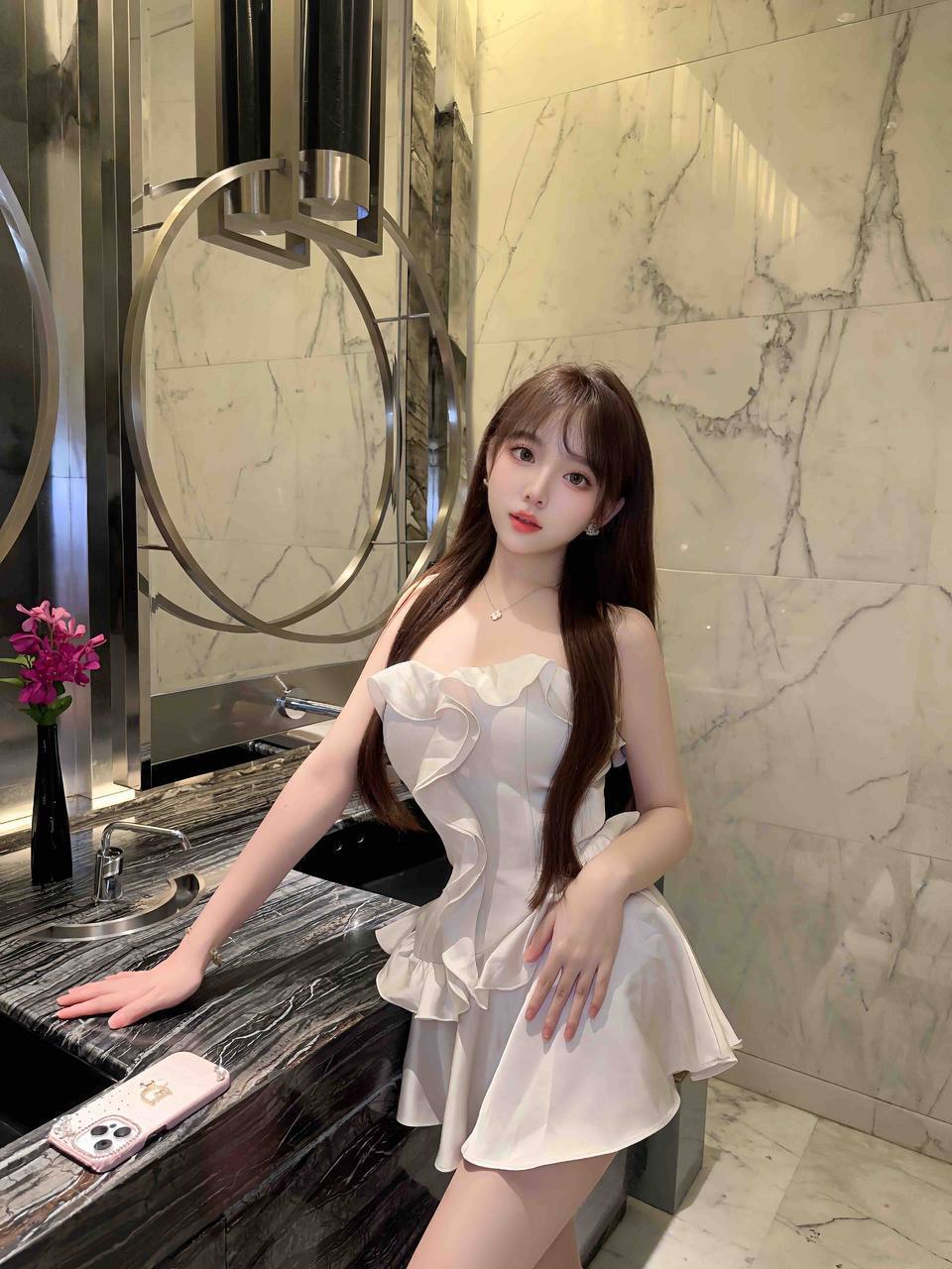 甜美童颜颖萱