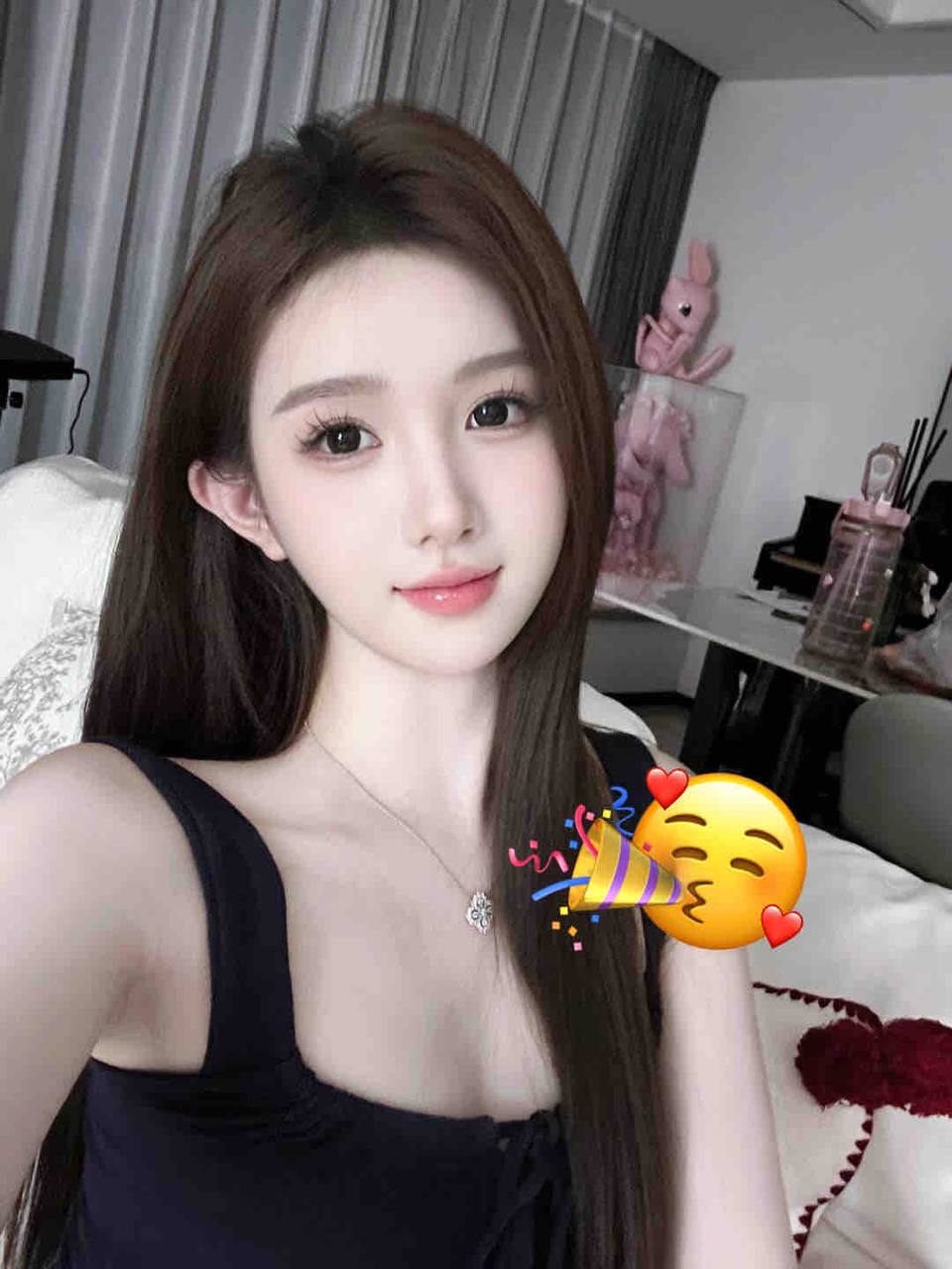 清新可爱艺术生琳雅