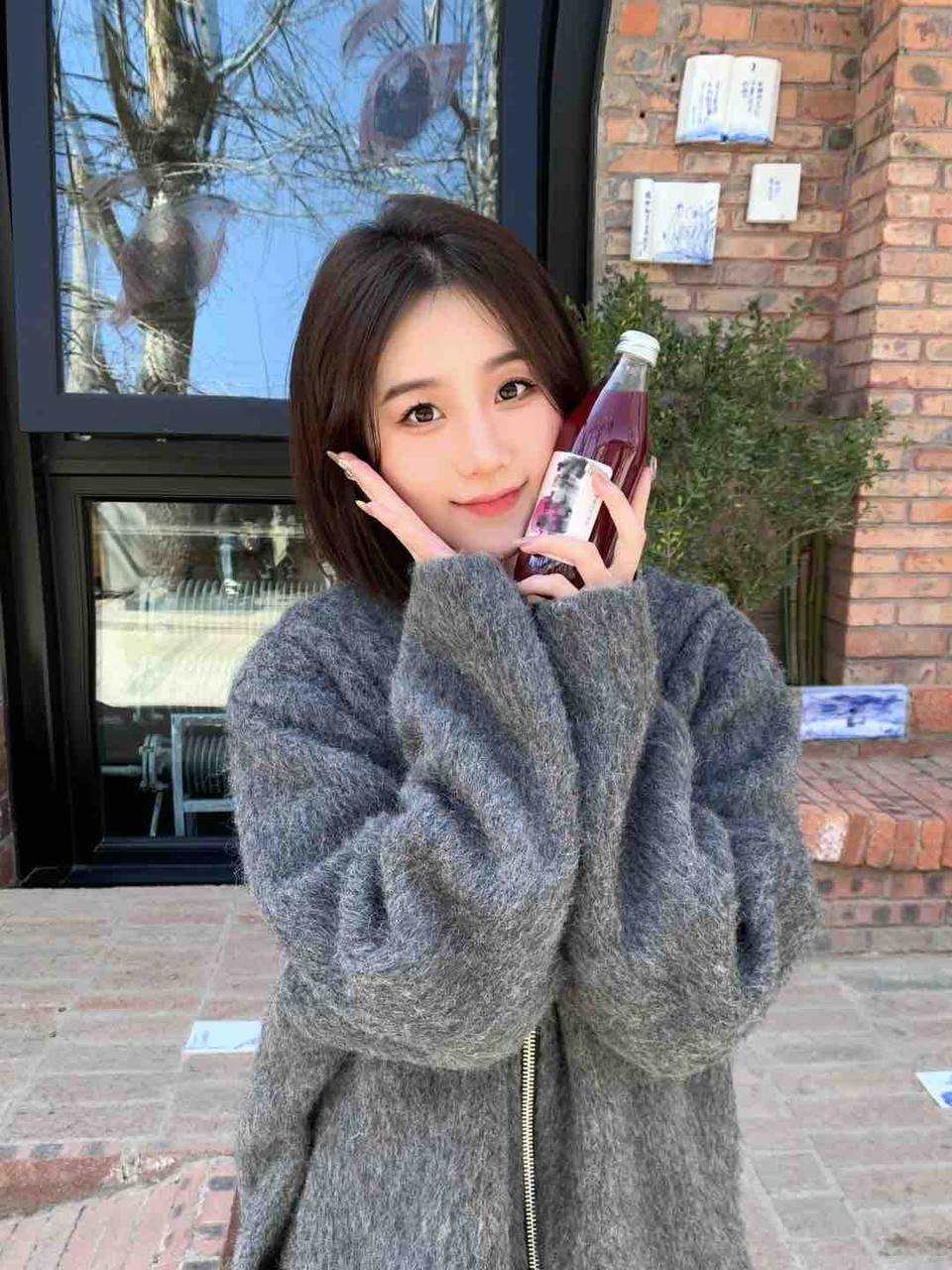 艺校学生琼馨