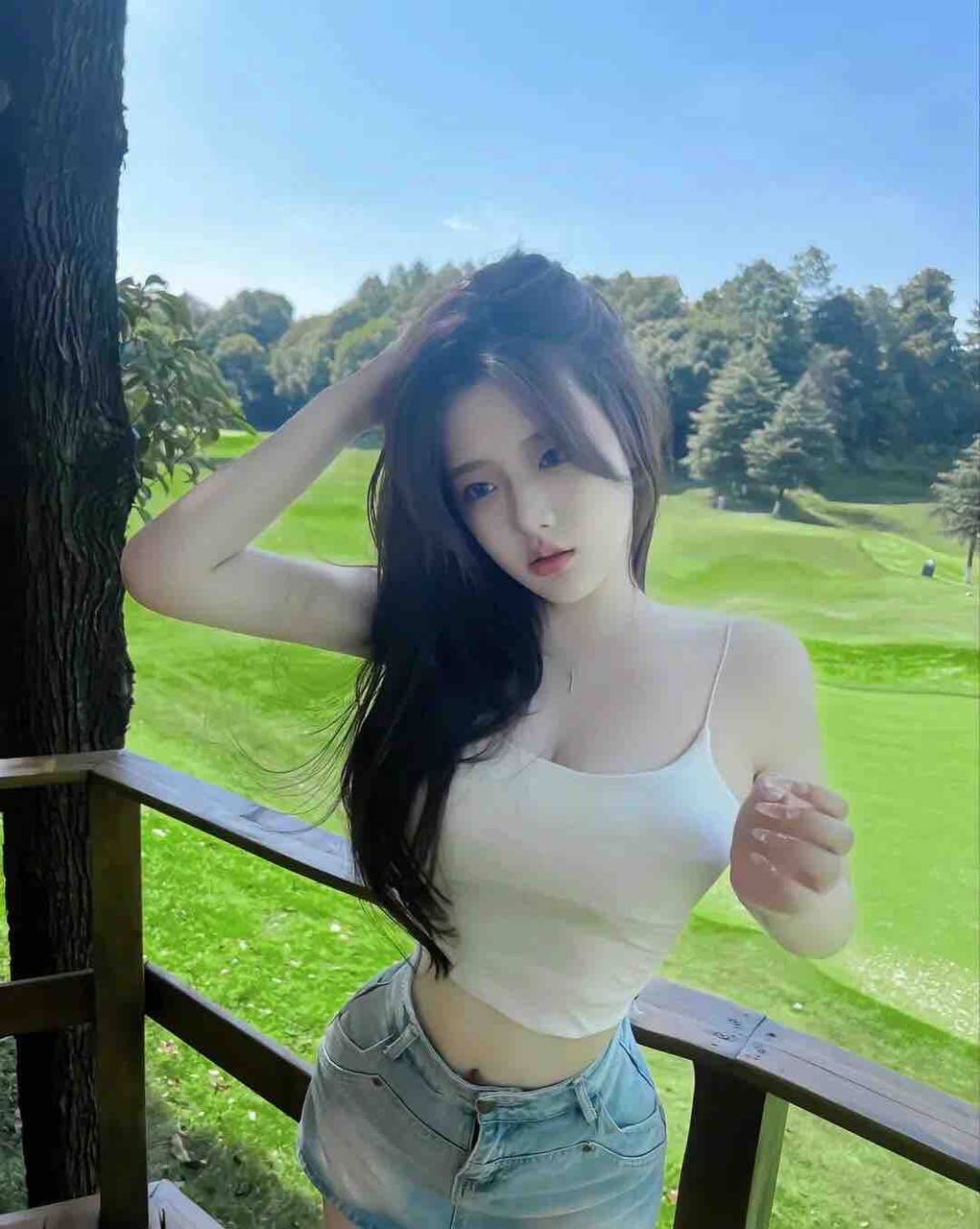 轻柔动人校花Lea