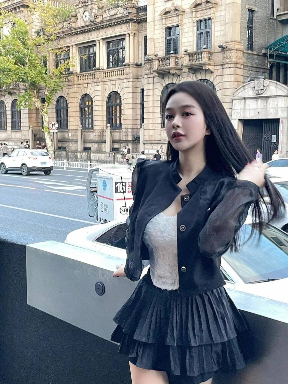 天生丽质丽妮