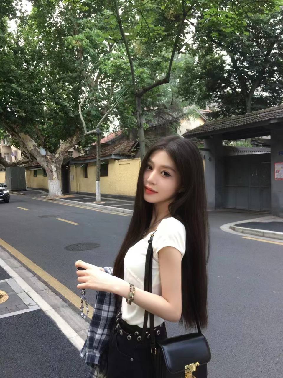 大学在读留学生淑纭