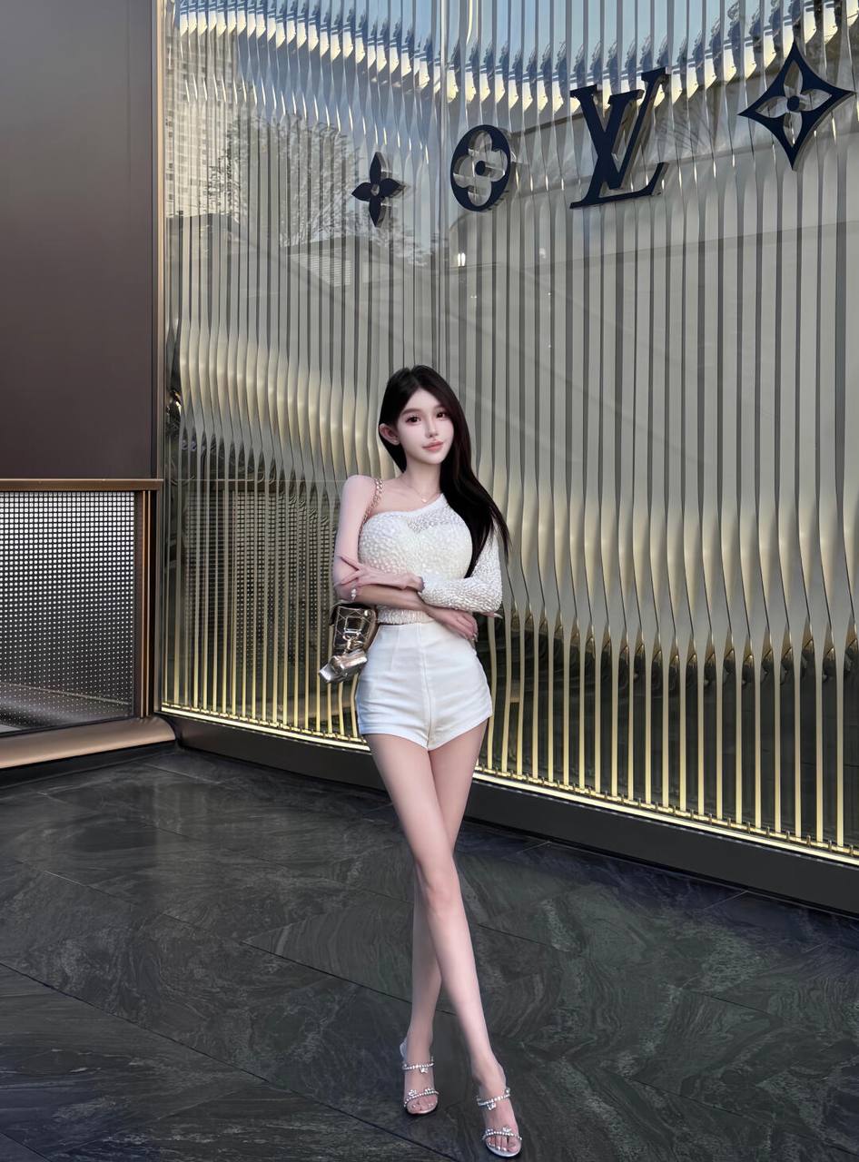 学院风美女茜娜