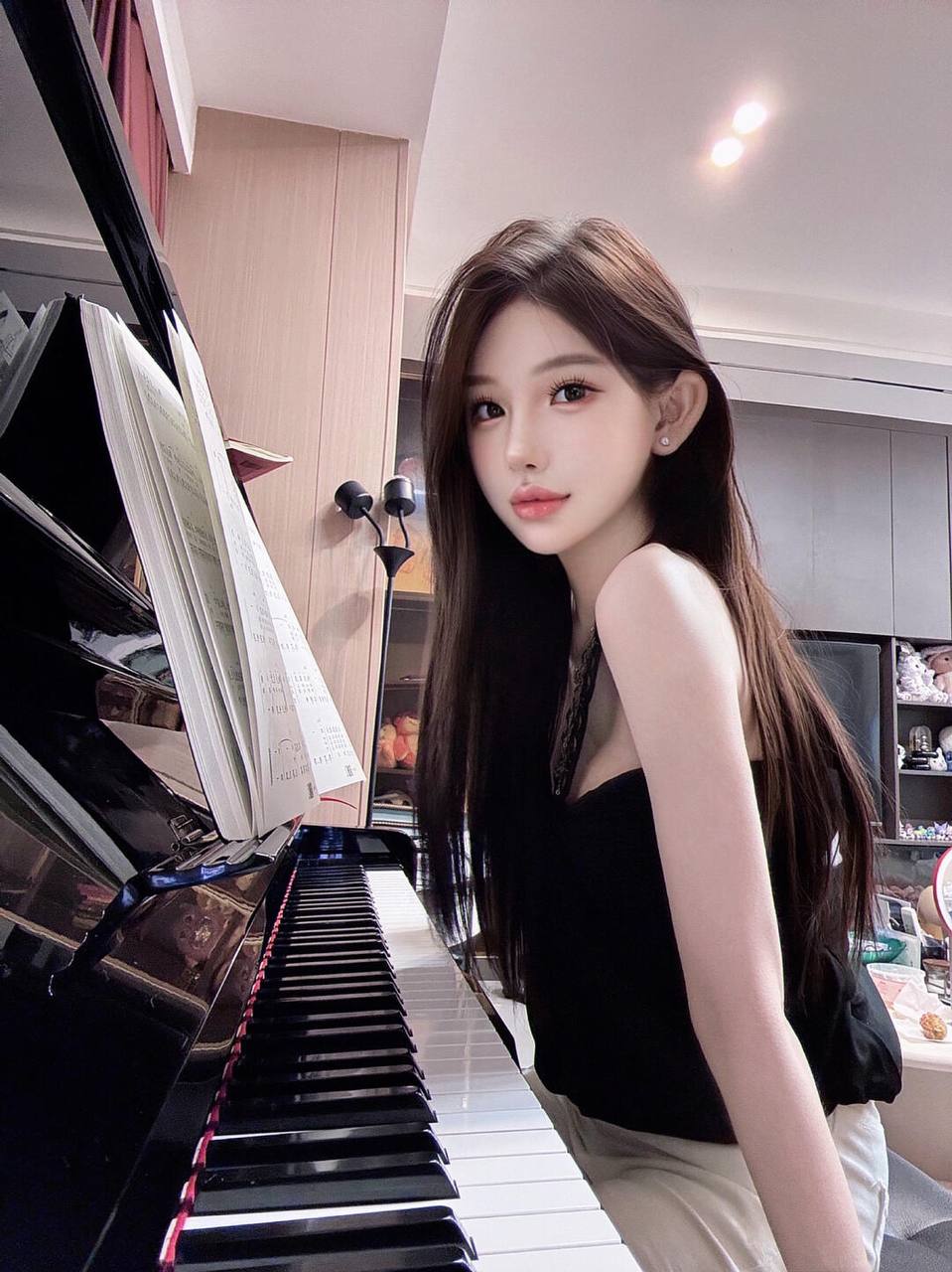 学院风美女茜娜