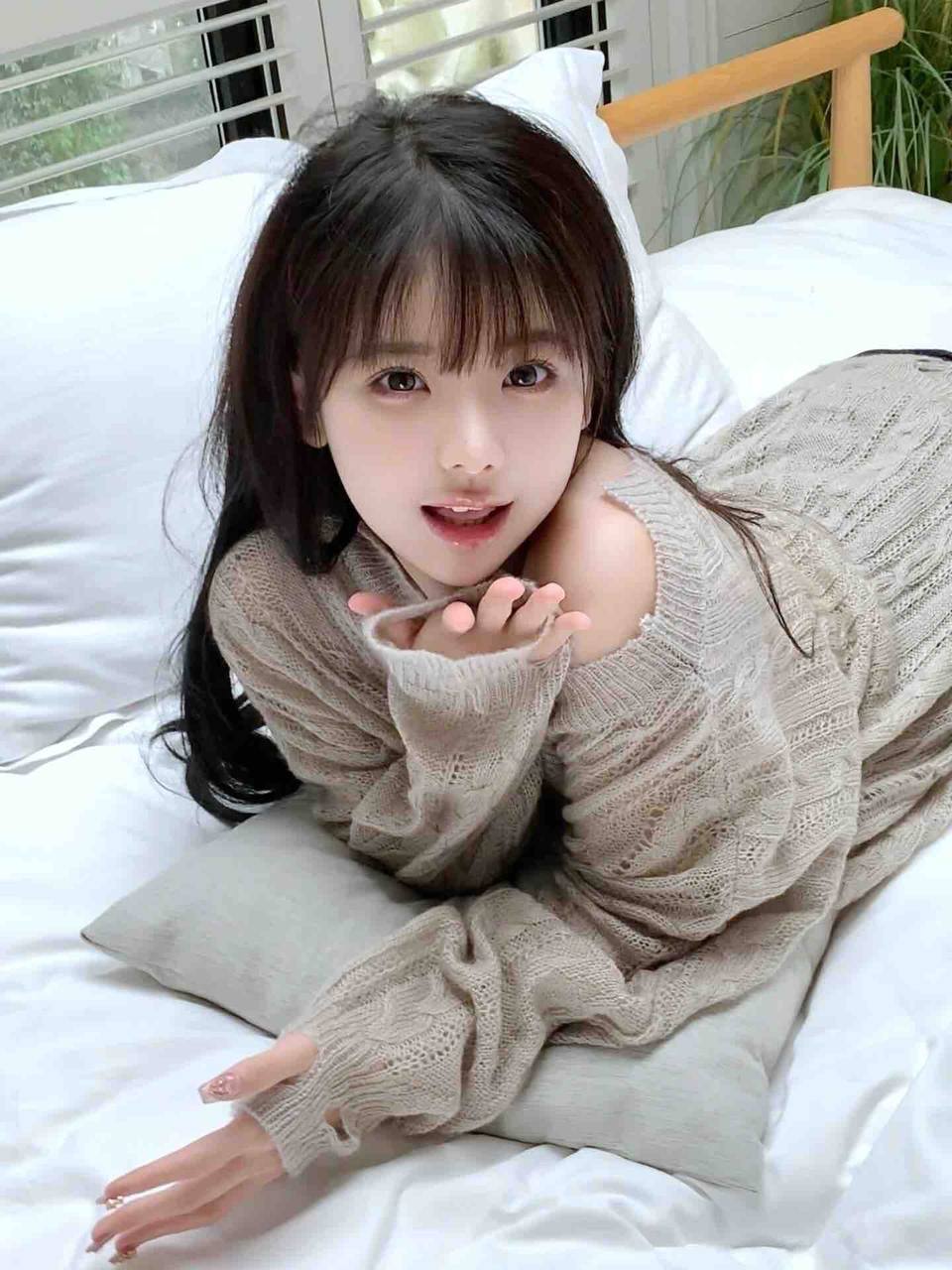 纯天然精致美女白倩倩