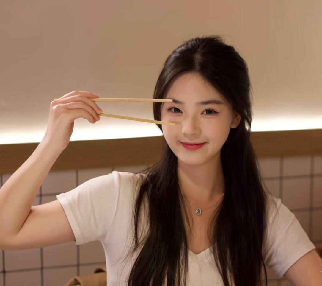甜美系大学生昕卿