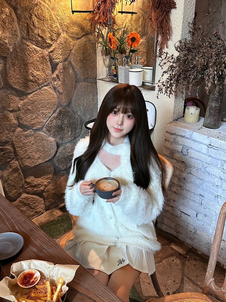 乖巧元气妹妹戳戳