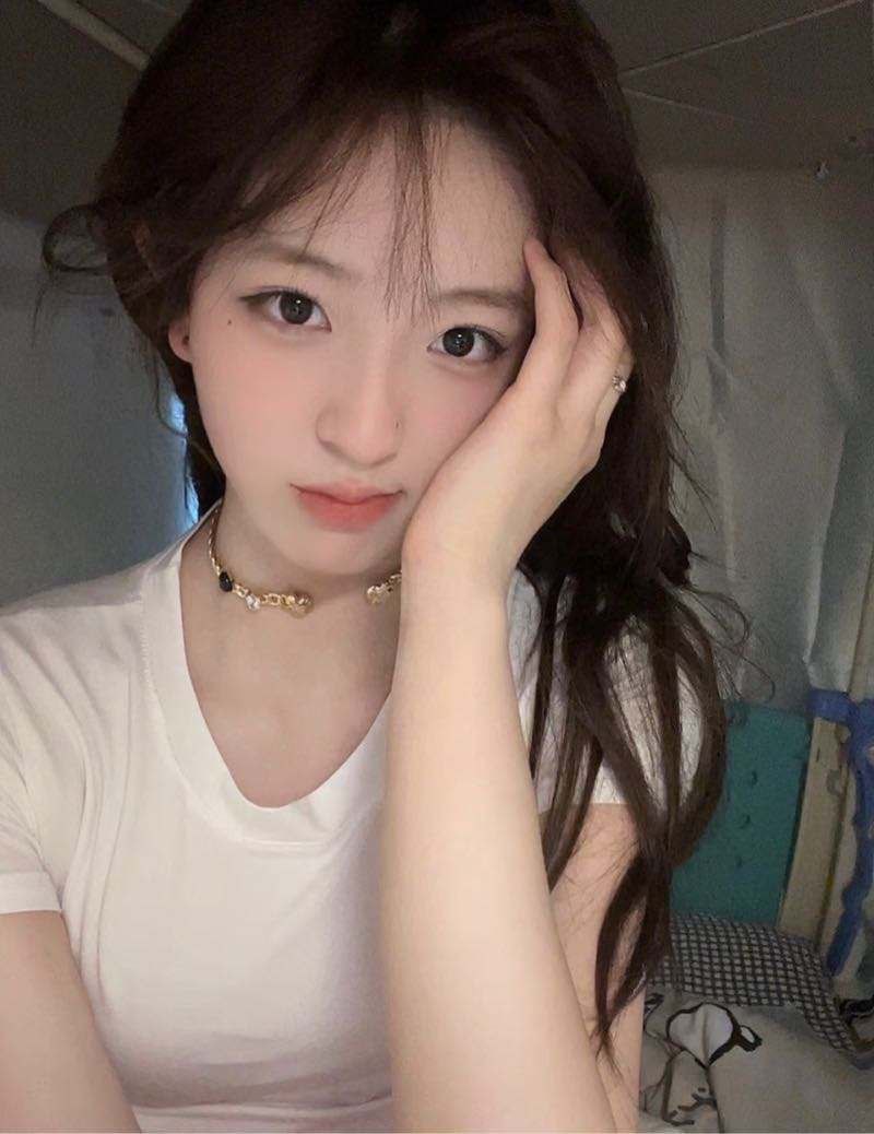 软妹小甜洛宁
