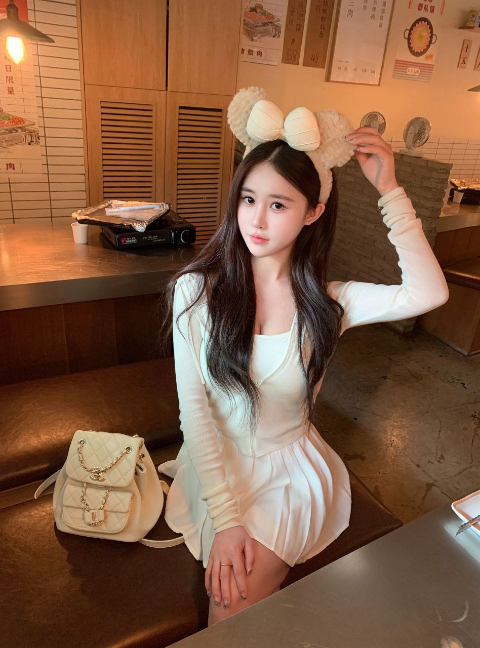 可爱乖乖女语曈