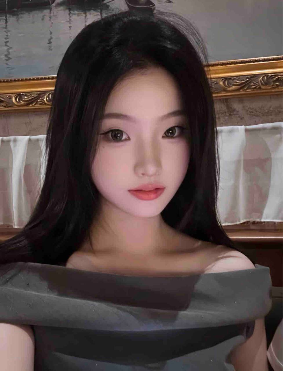 冷白皮在校生琪洛