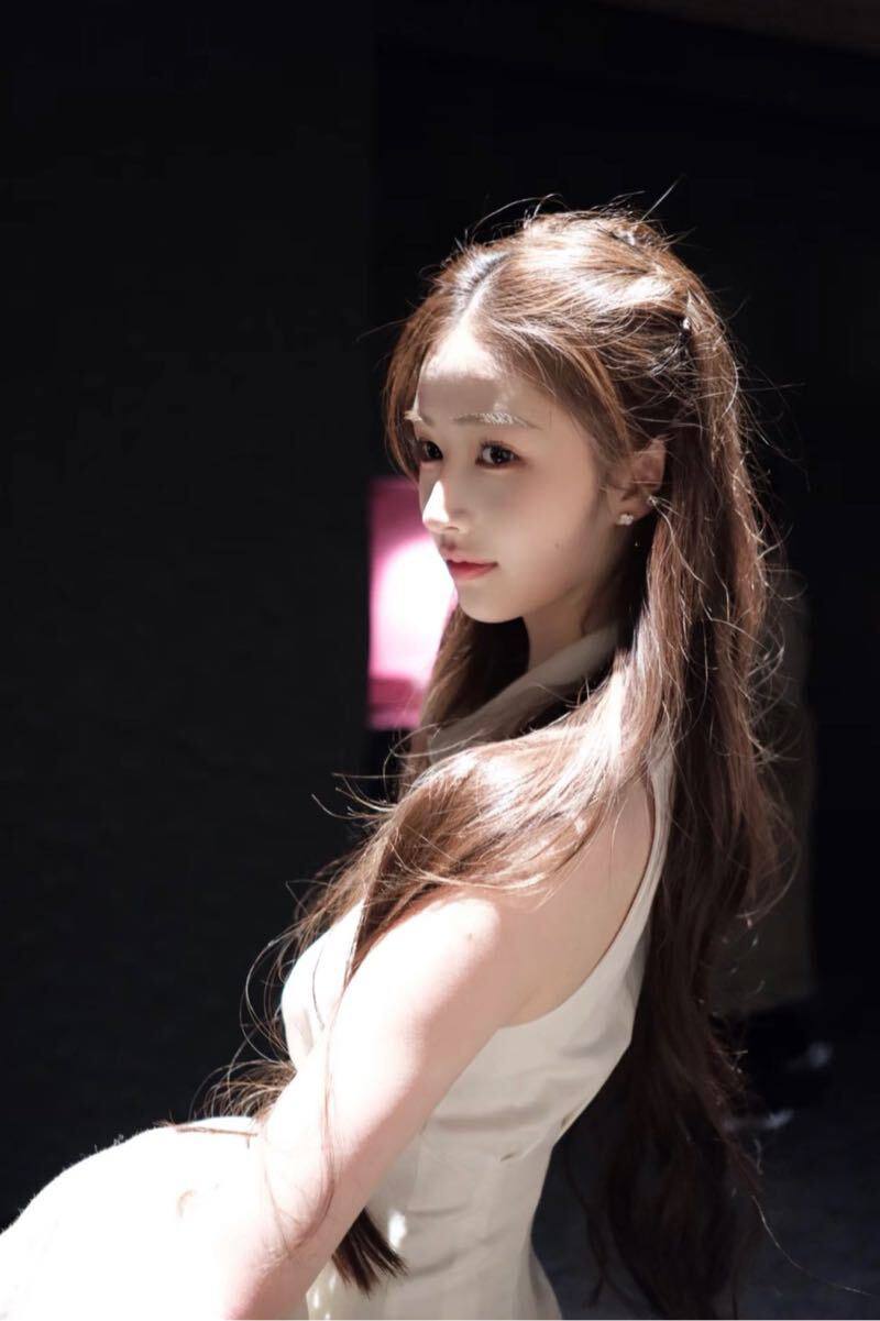 灵动小姐姐Caela
