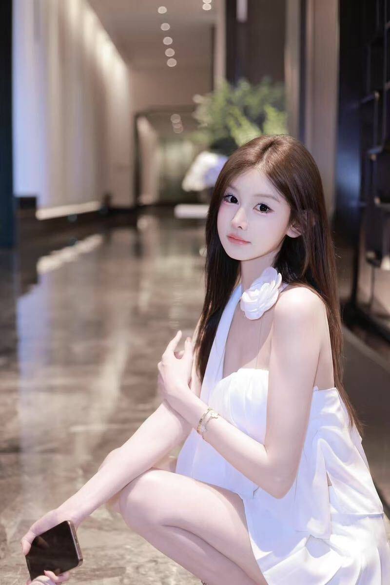 灵动小姐姐Caela