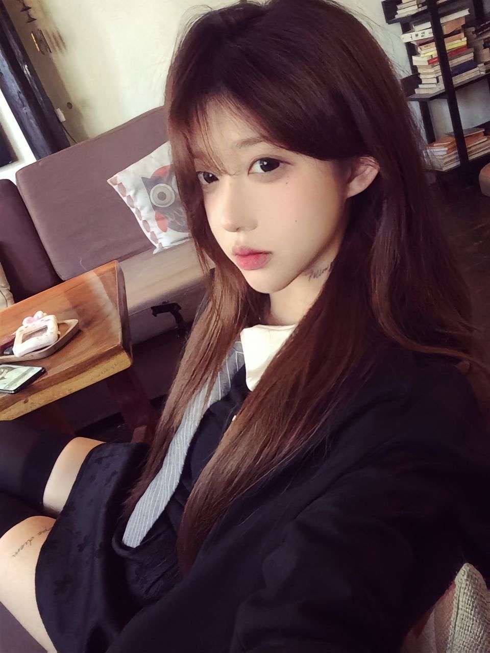 邻家感少女Deyon