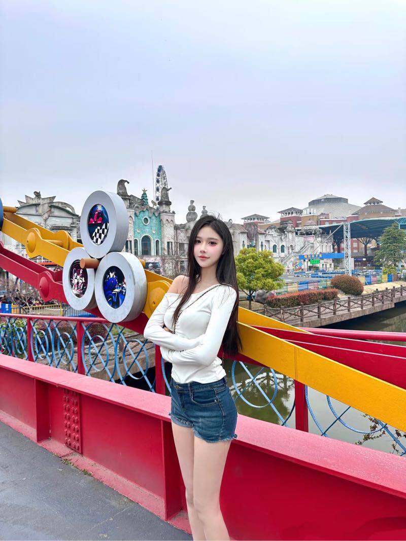 签约模特Eryon