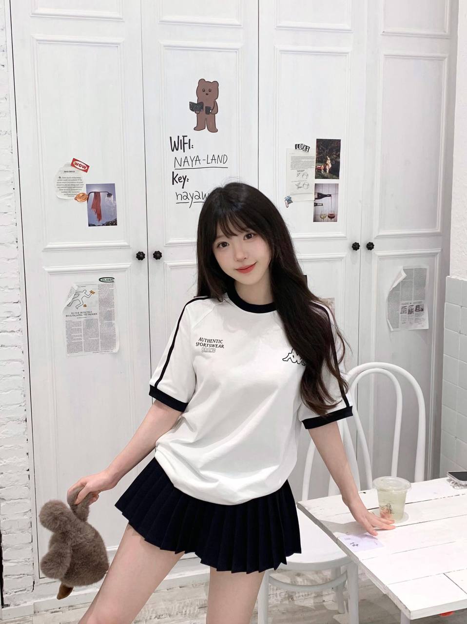 校园平面模特Tivon