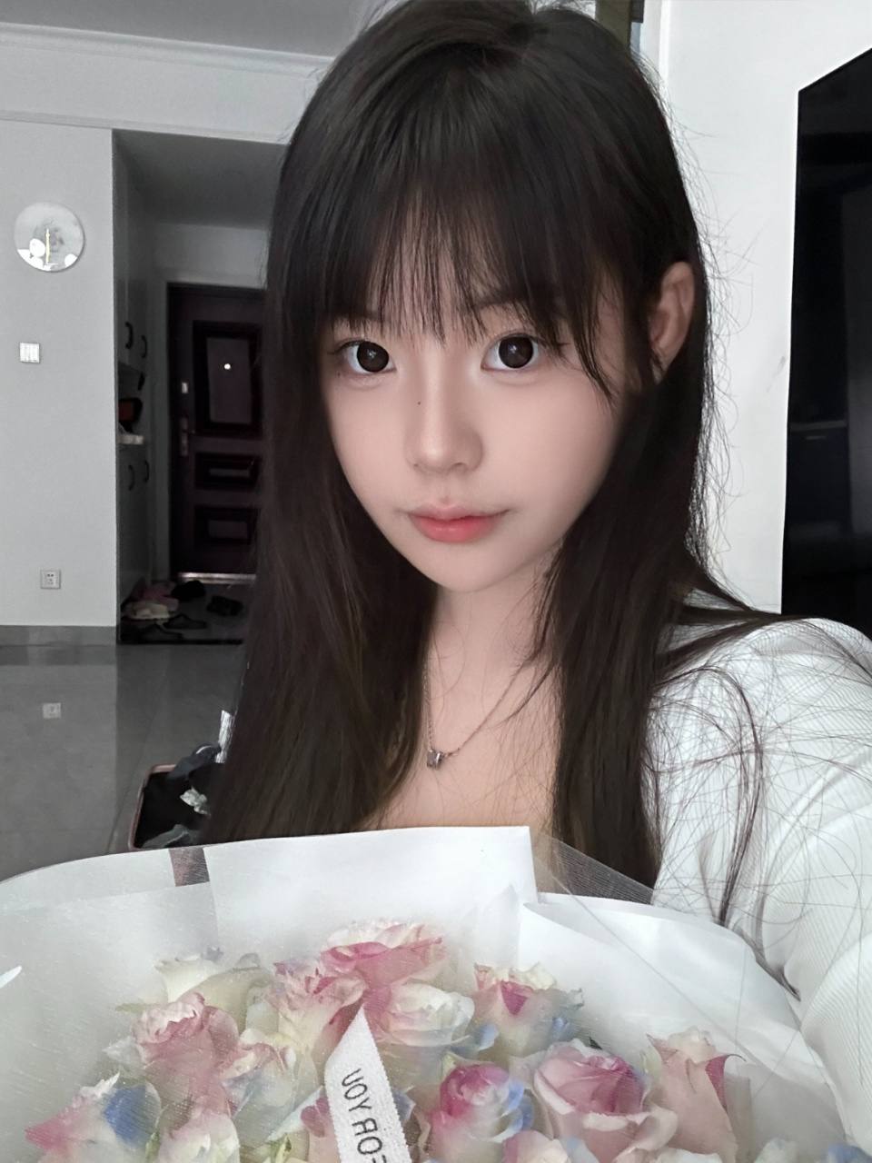 甜美学妹小佩