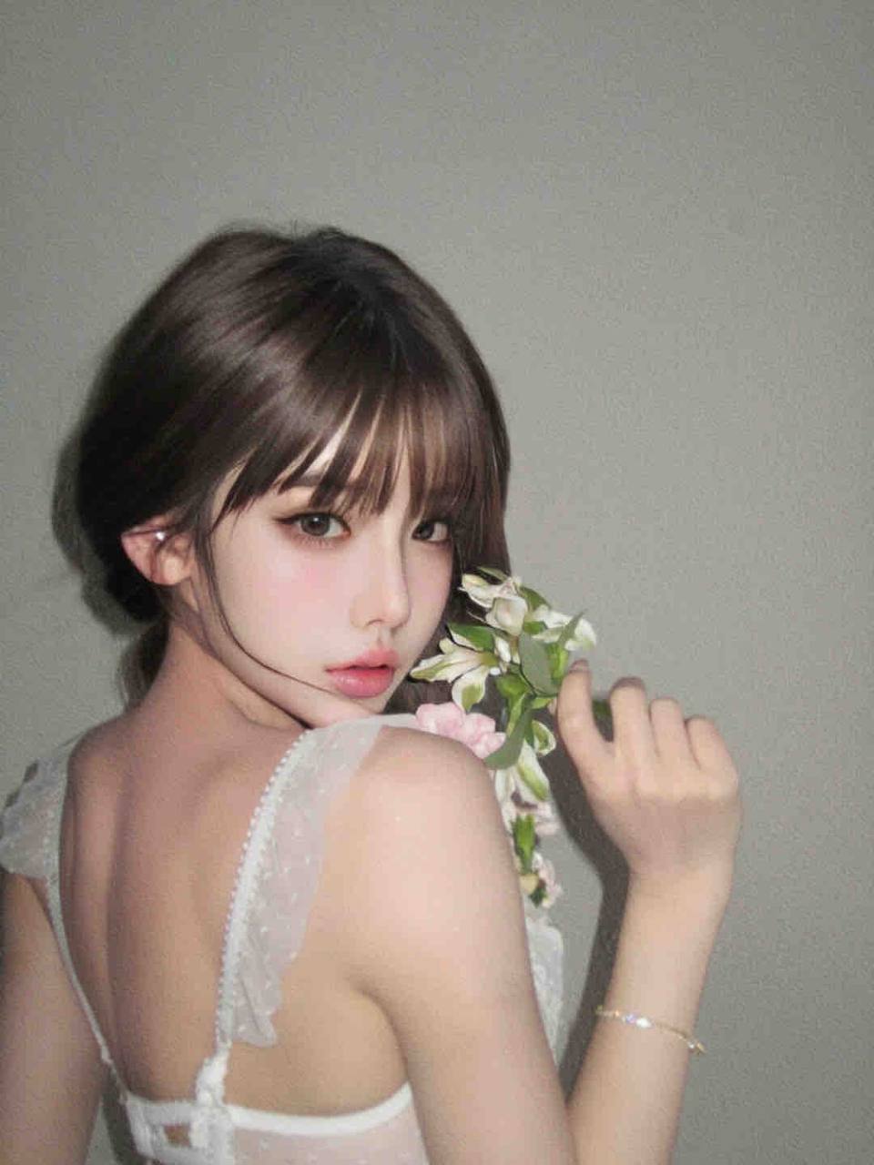 性感内衣模特元宝