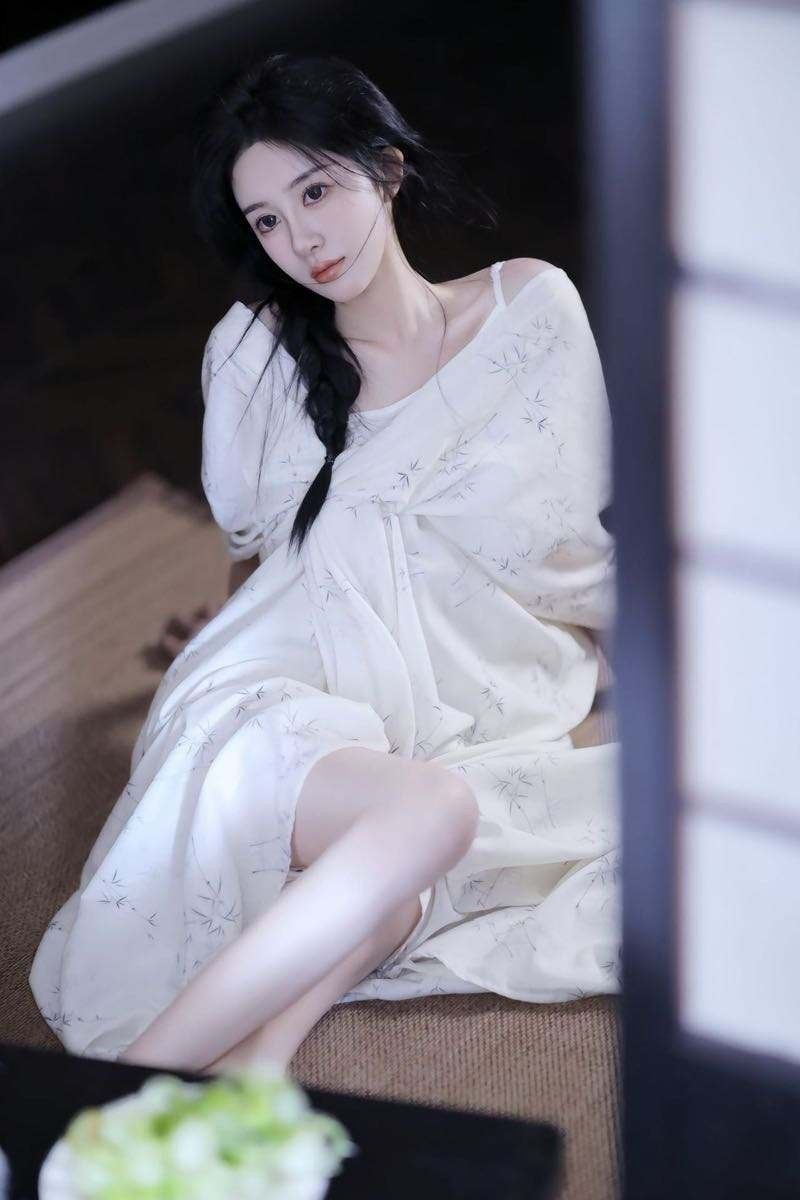 女神级颜值若楠