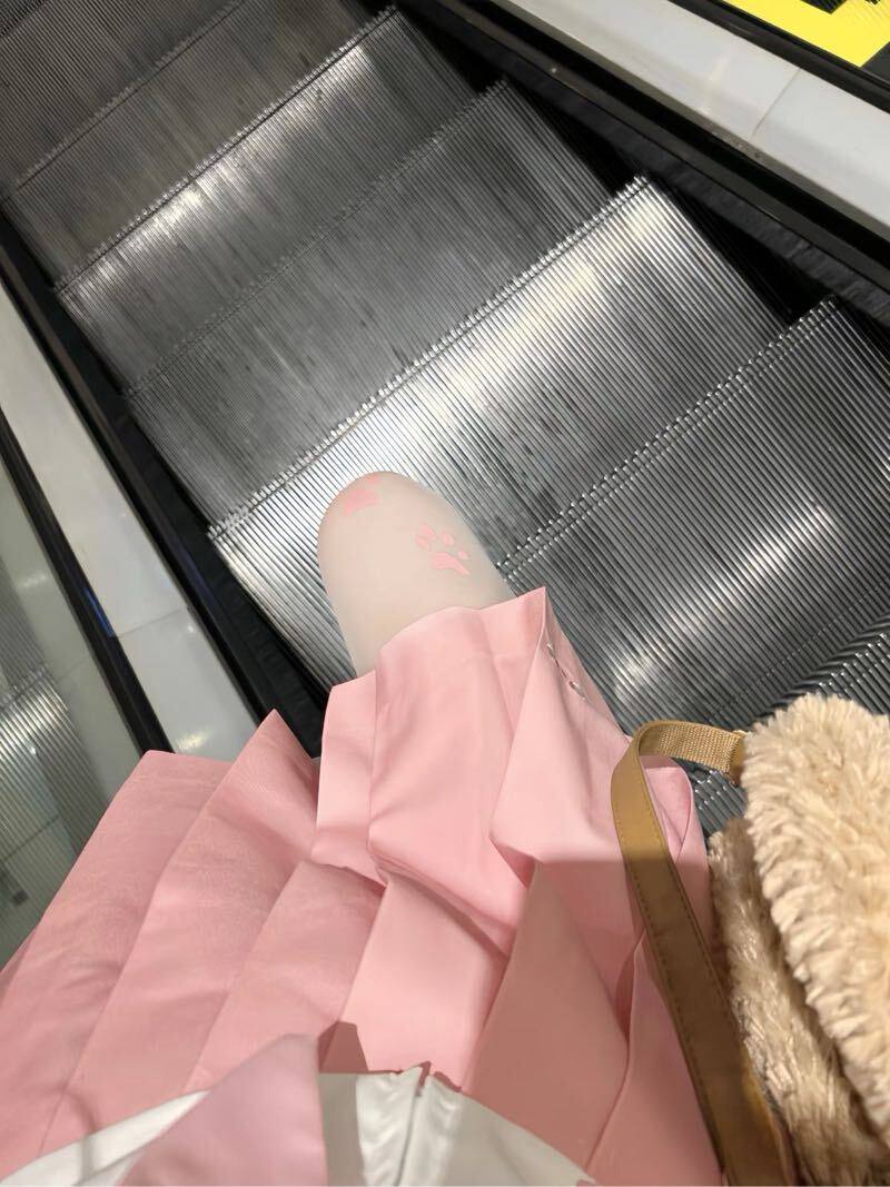 吊带小辣妹沛瑜