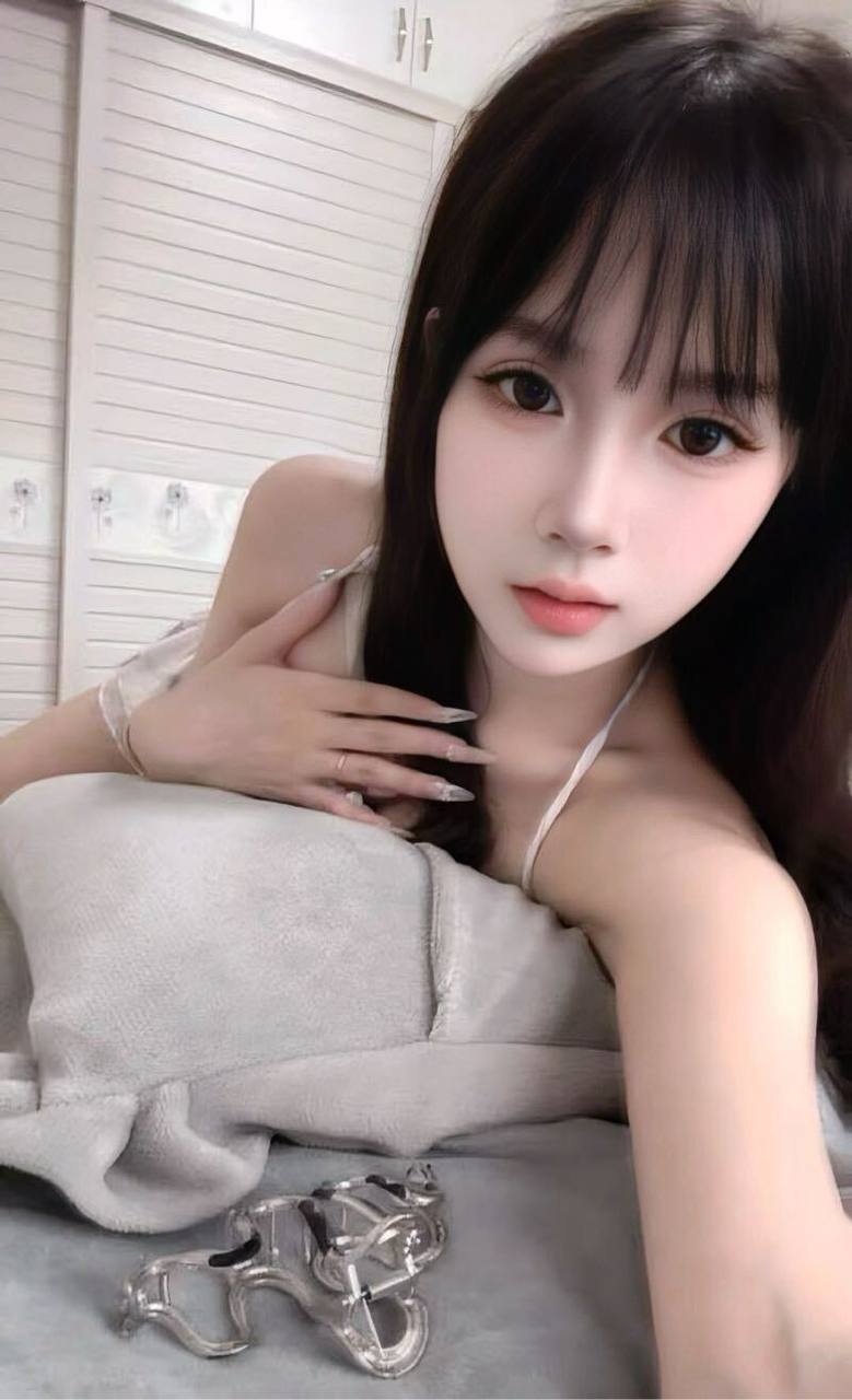 吊带小辣妹沛瑜