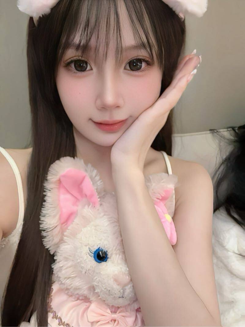 吊带小辣妹沛瑜