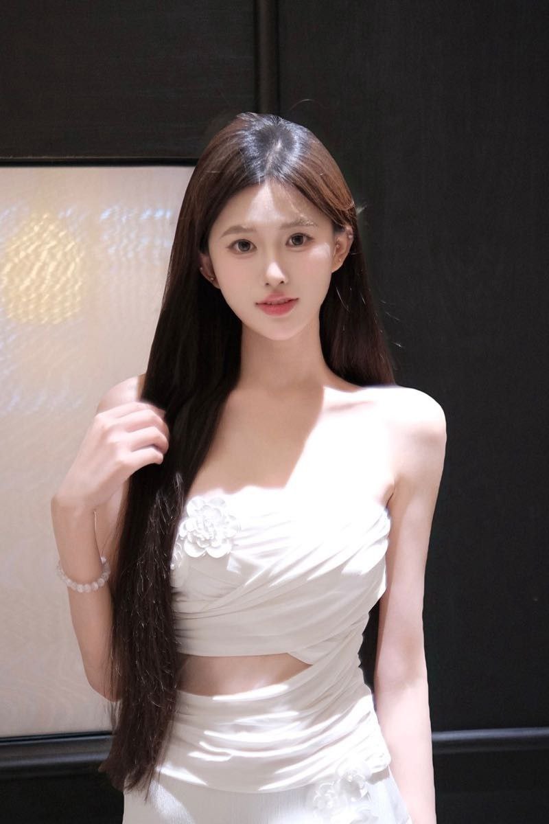 骨感平面模特婉昀