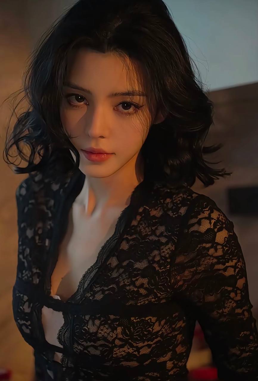 性感短发女Velyn