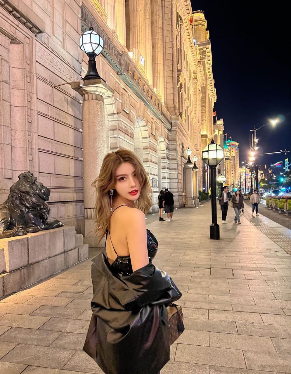 INS时尚博主婕茵