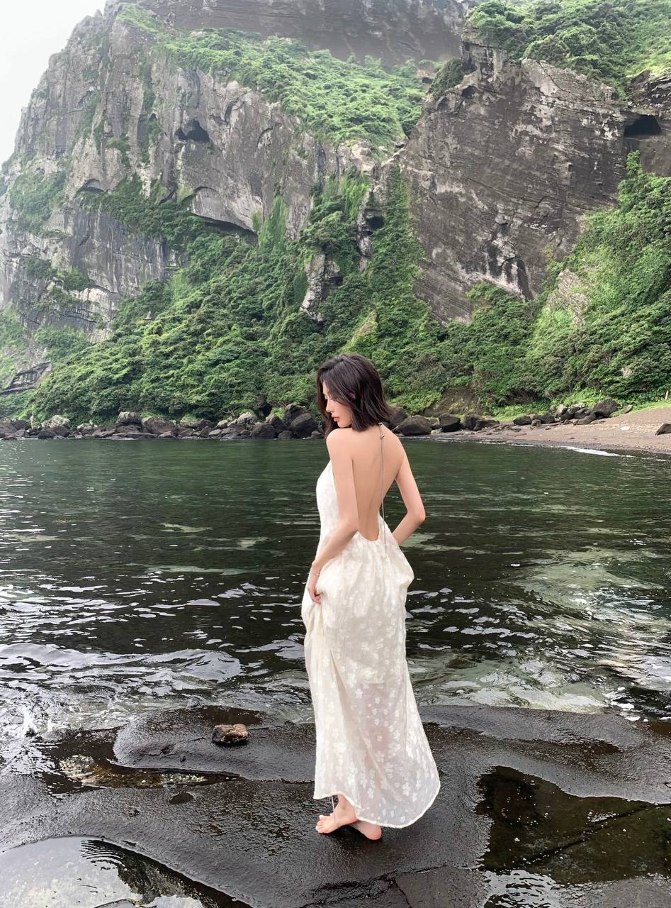 清纯短发学妹洛妍