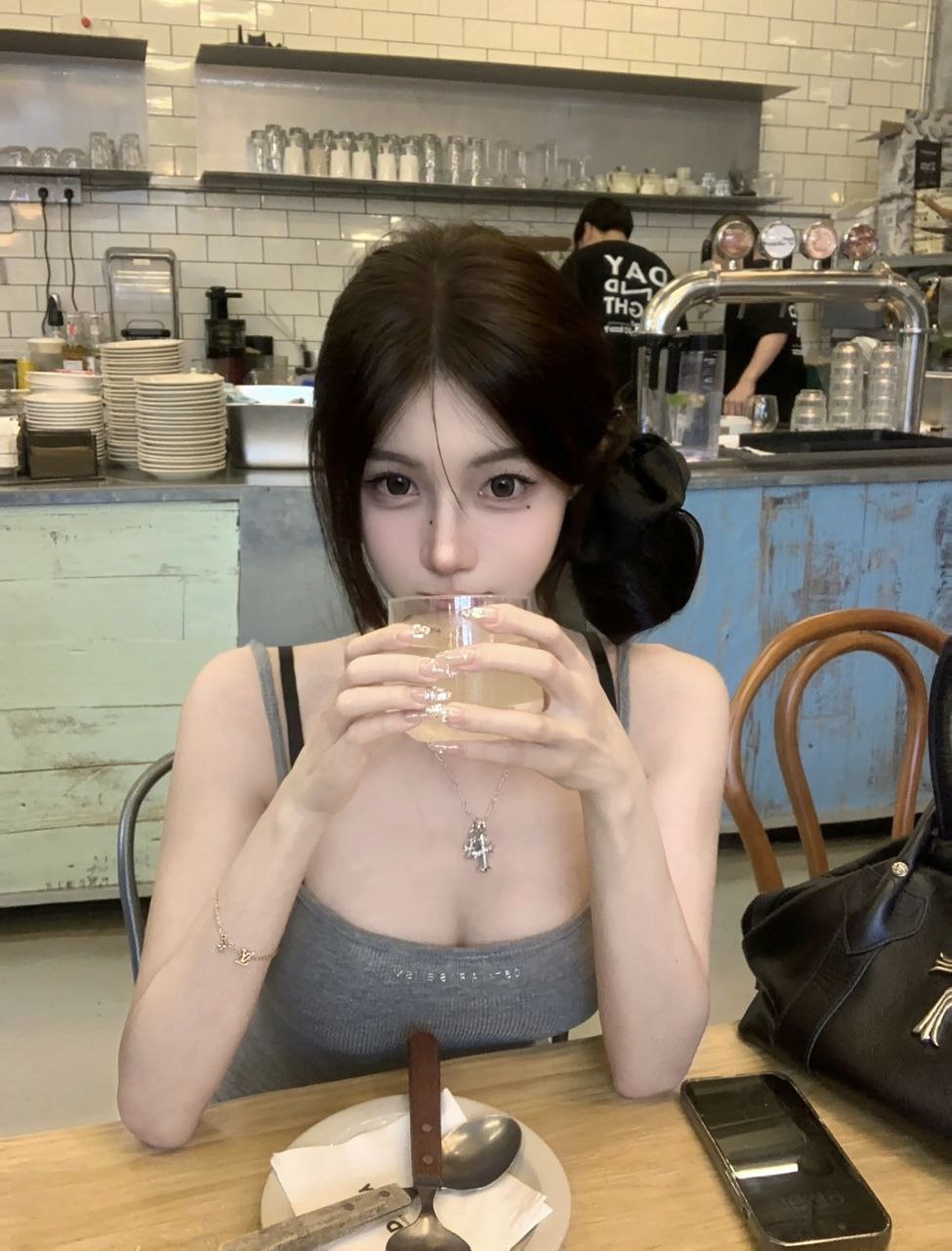 自然耐看脸Firos