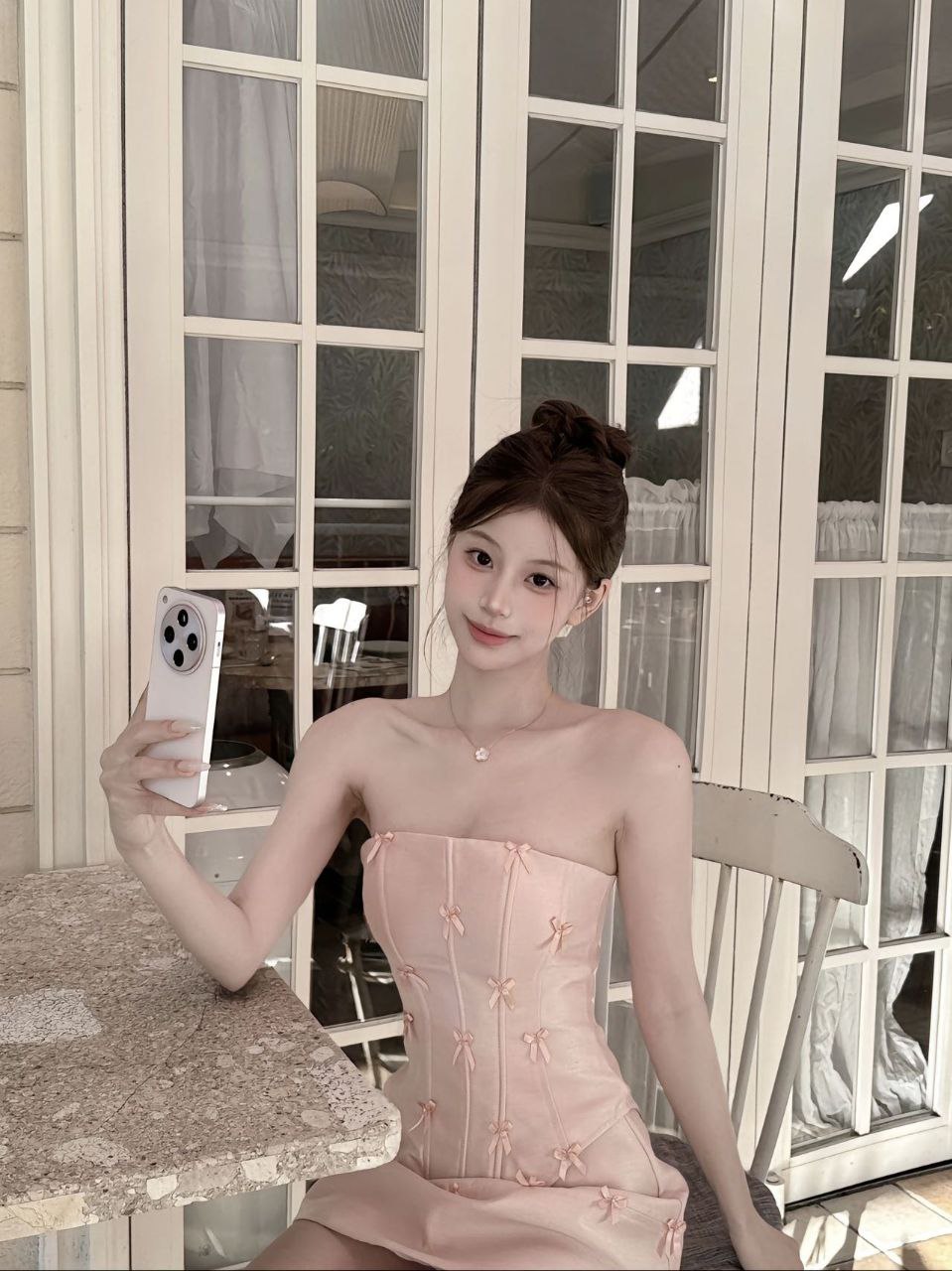 精致妆容小姐姐婉竹