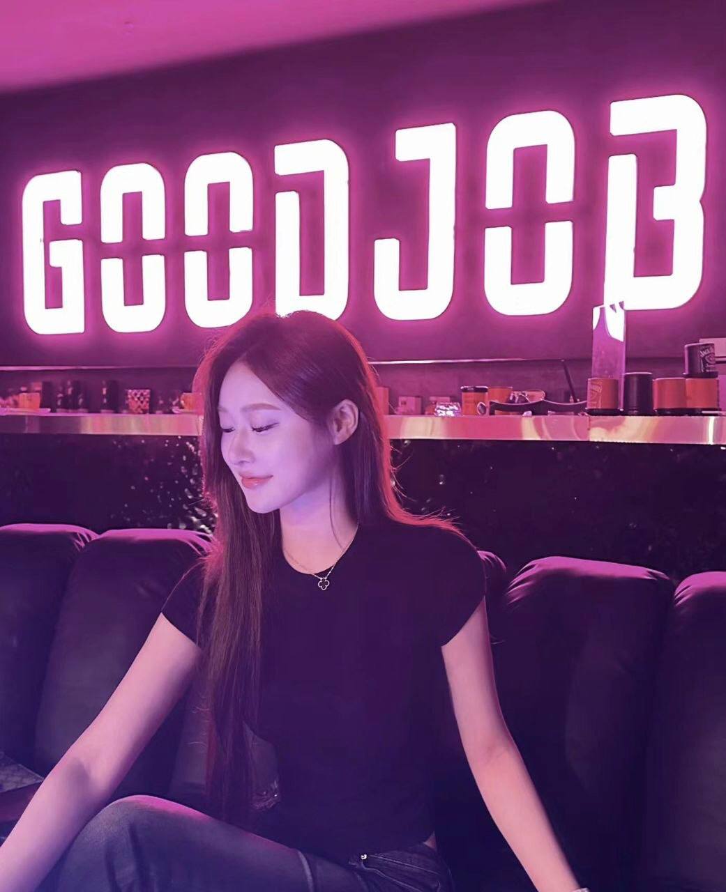 高端时装女神思安