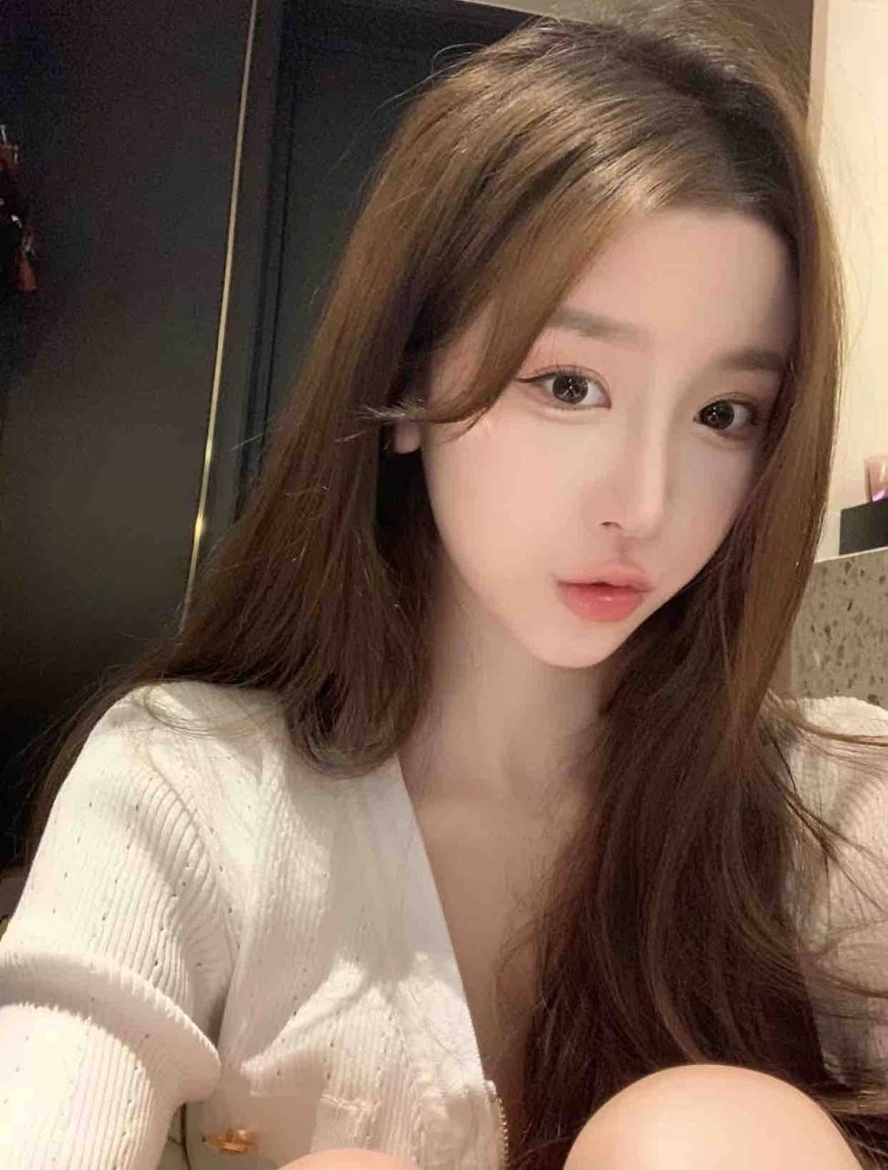 美术生学妹芯桐