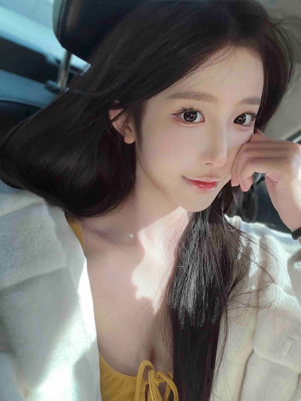 美术生学妹芯桐