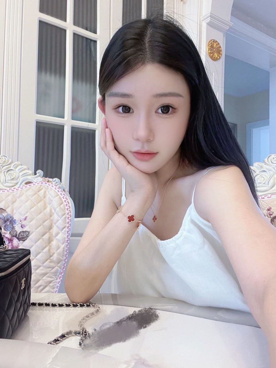 温文尔雅学妹昭宁