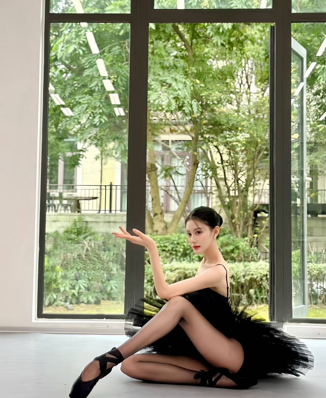 音乐学院舞蹈生婉枫