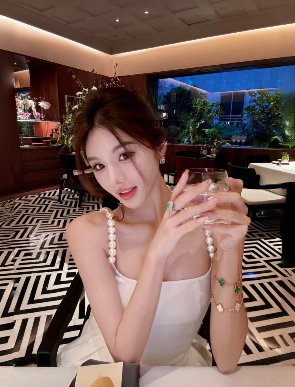 短视频博主Selor