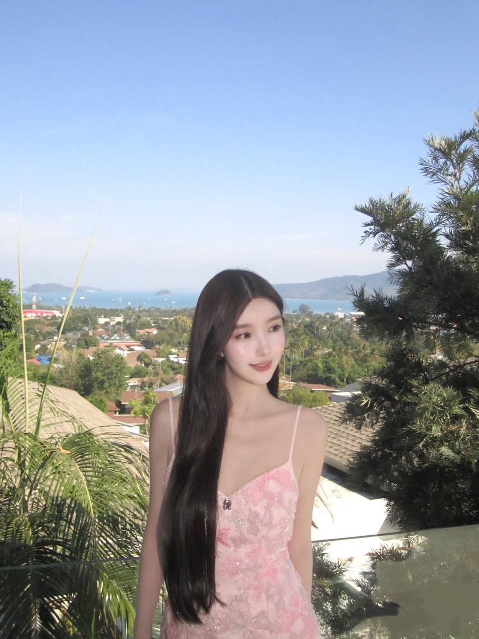 温润软甜自然少女亦洛